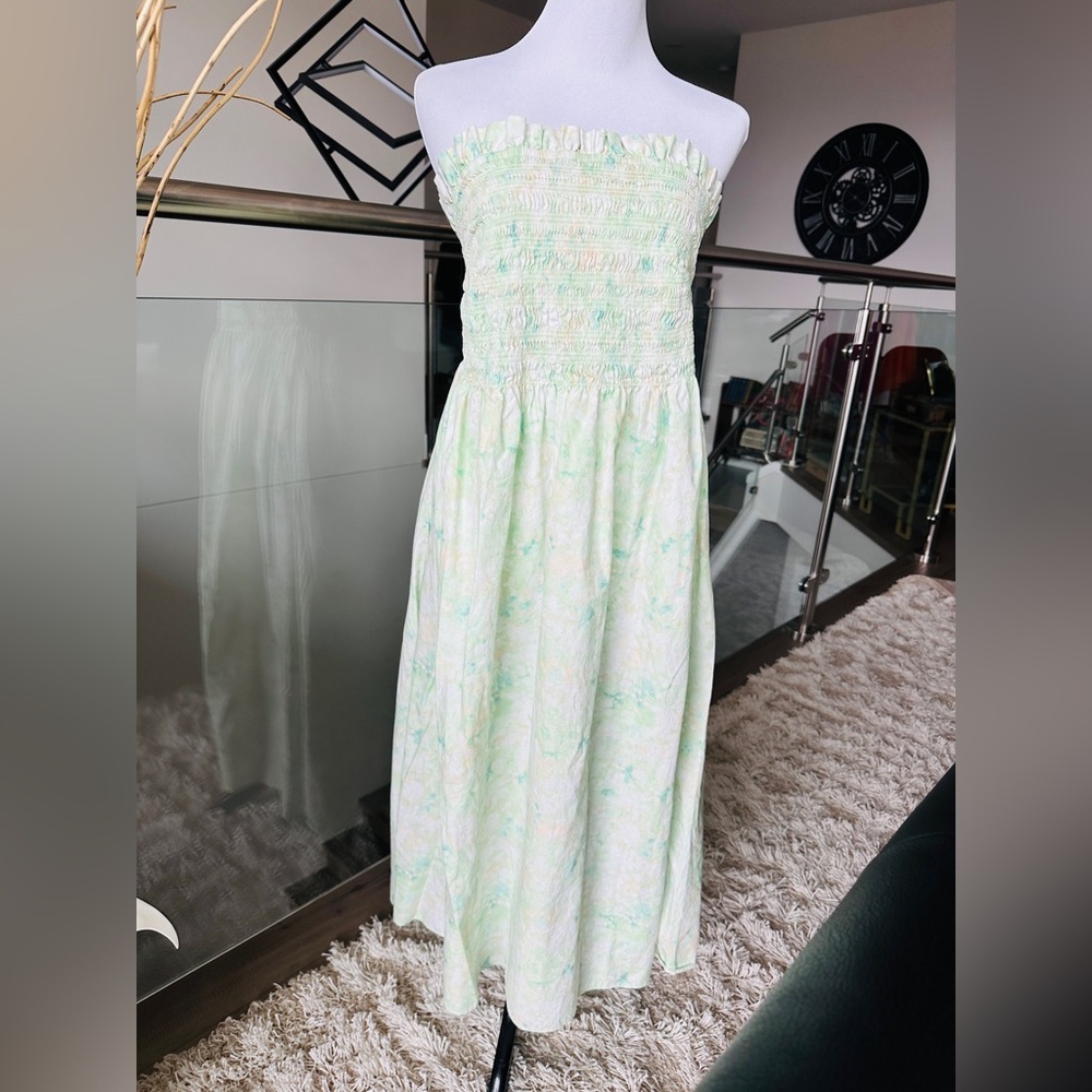 H&M Light Green and White Sleeveless Smocked Dress XL
